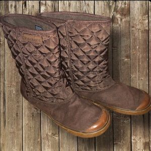 Skechers Light Weight Quilted Boots